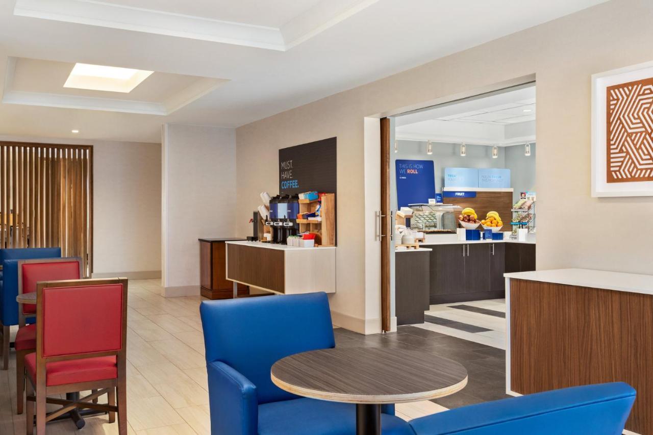 Holiday Inn Express & Suites Denver Airport By Ihg Exterior foto