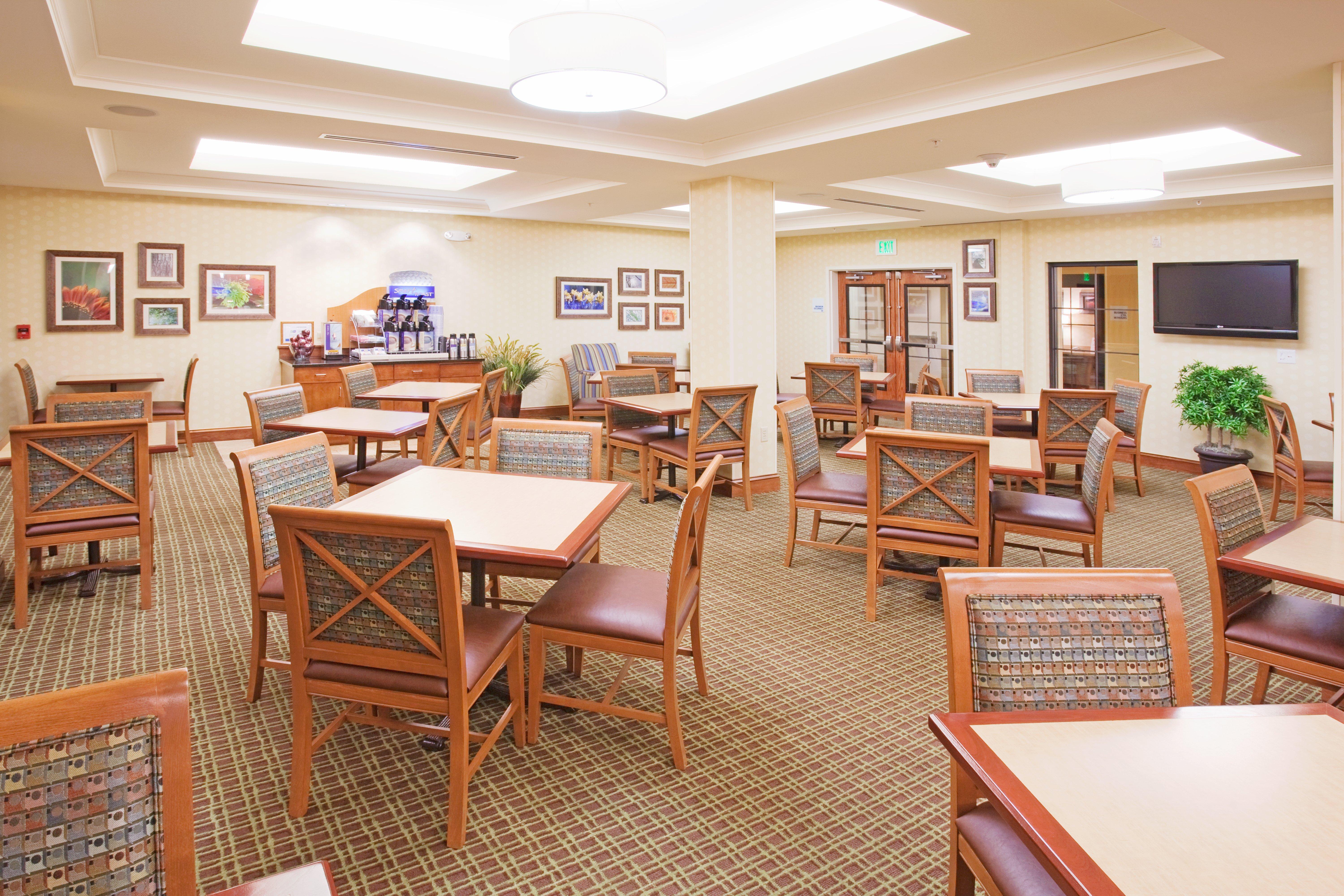 Holiday Inn Express & Suites Denver Airport By Ihg Exterior foto